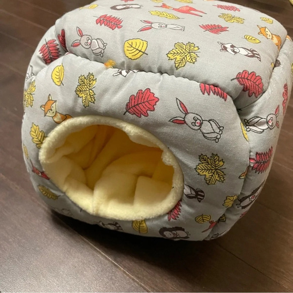 Hedgehog or Small Animal Fleece House 8x8 inch cube - Picture 2 of 5